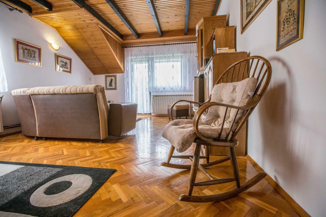 Apartman Ružica Ogulin Bagian luar foto