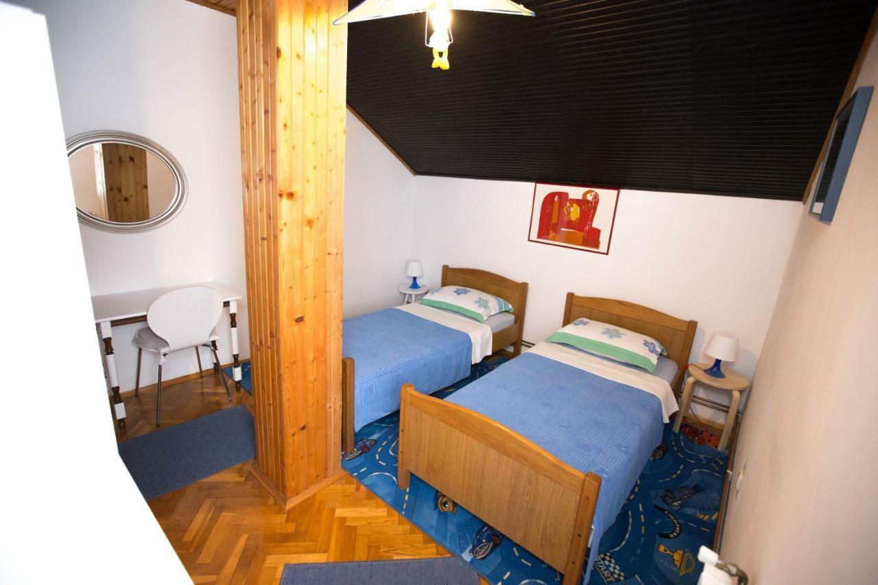 Apartman Ružica Ogulin Bagian luar foto