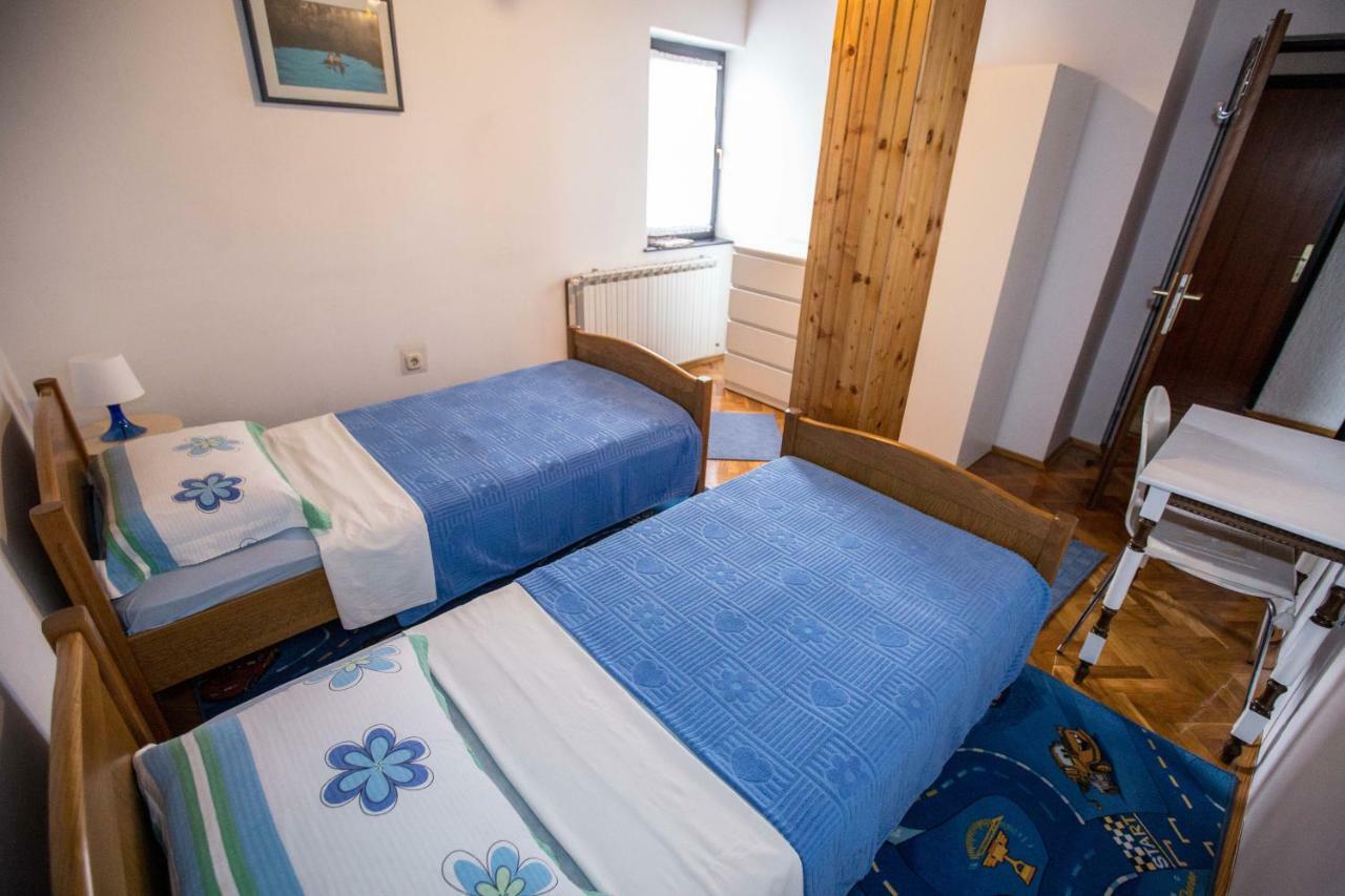Apartman Ružica Ogulin Bagian luar foto